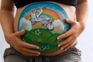 pictura pe burtica bucuresti